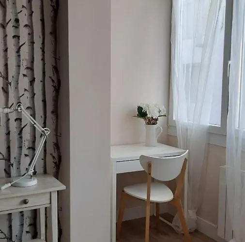 Guggenheim Center Homestay