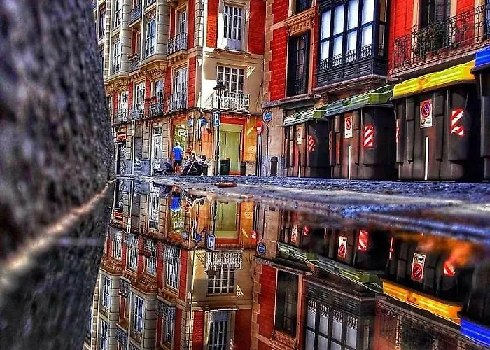 Guggenheim Center Homestay